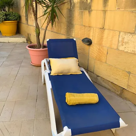 Ta Randu With Stunning Pool Holiday home