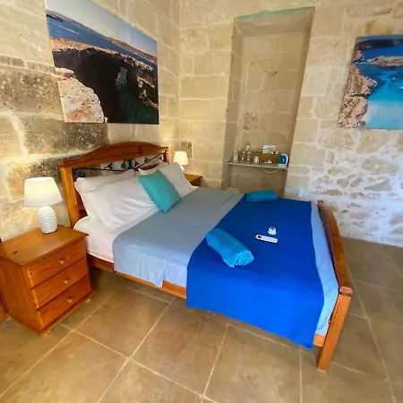 Ta Randu With Stunning Pool Holiday home *