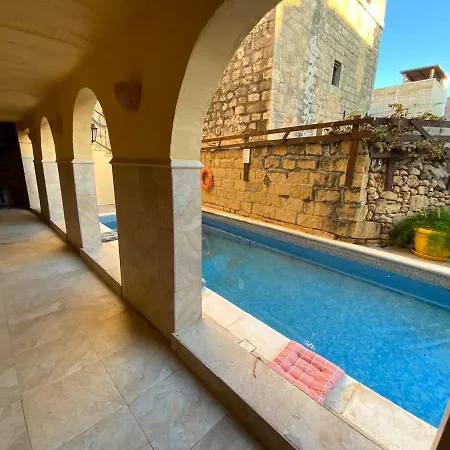 Hébergement de vacances Ta Randu With Stunning Pool *