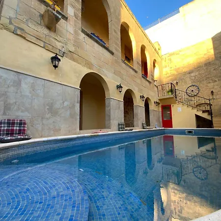 Hébergement de vacances Ta Randu With Stunning Pool Qala