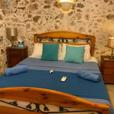 Ta Randu With Stunning Pool Сasa de vacaciones Qala